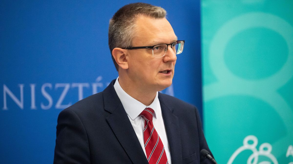 Rétvári Bence: a pedofiloknak nincs kegyelem