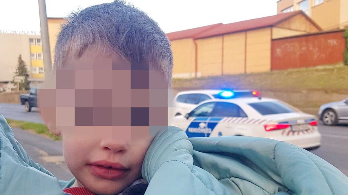Megint megszökött egy gyerek, az autók között, egy négysávos úton tekert a játékmotorral (videó)