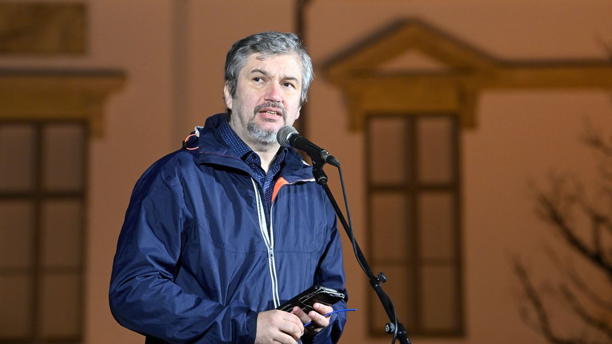 Hadházy Ákos minden tényt és valóságalapot nélkülöző hadjáratot indított