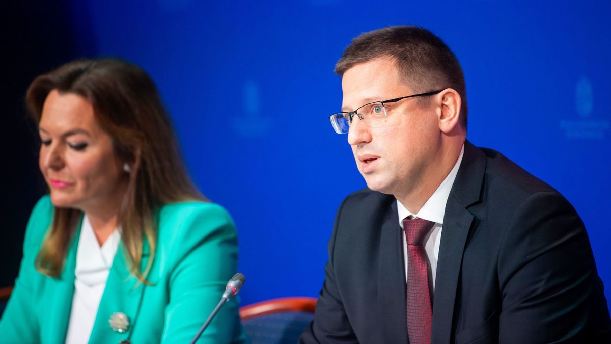 Gulyás Gergely: a NATO is arra készül, hogy aktív szereplő legyen a háborúban (élő)
