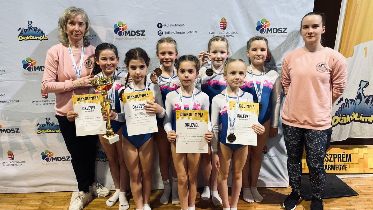 Bajnok lett a Botev csapata és a rózsás Szabó Sarolt