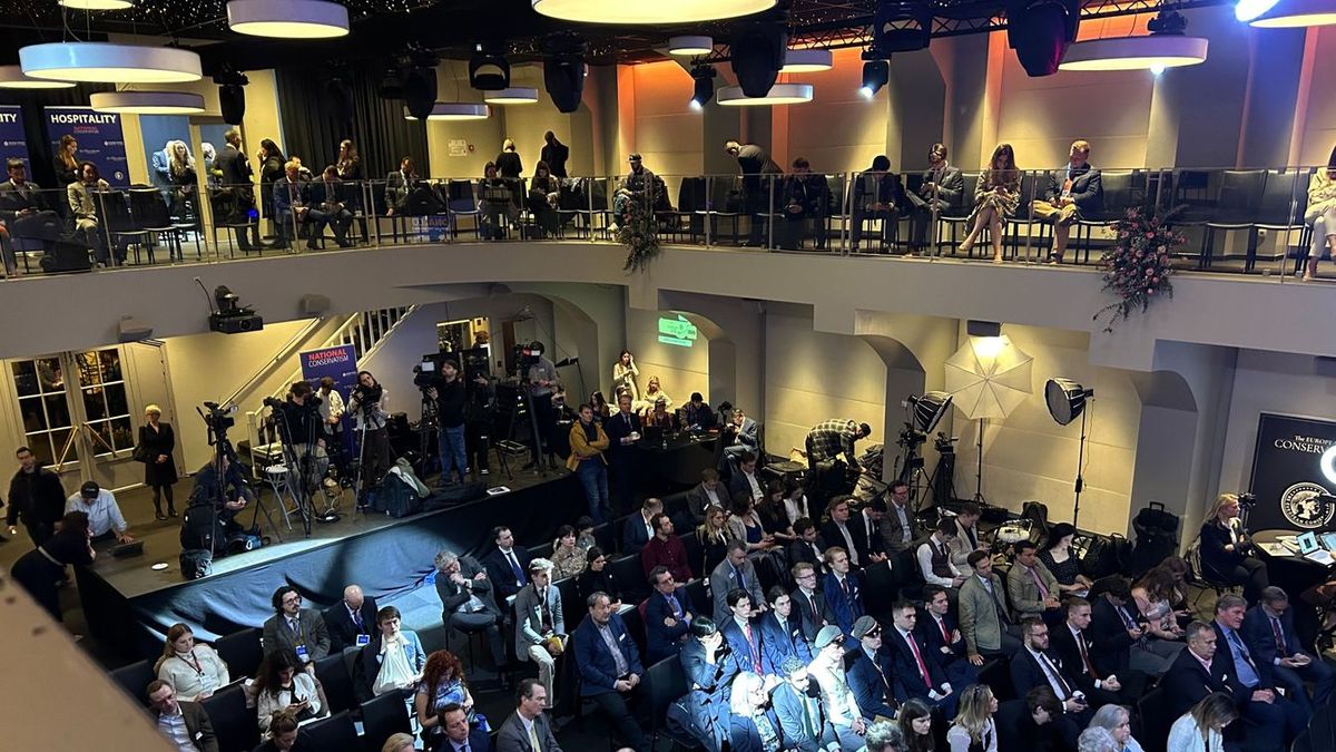 El akarták lehetetleníteni, mégis elkezdődött a brüsszeli NatCon konferencia