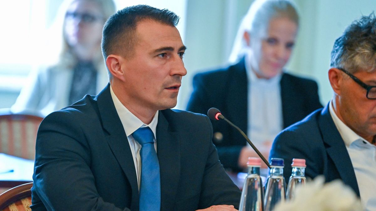Csepeli Fidesz: Borbély Lénárd polgármester kitiltotta Orbán Viktort