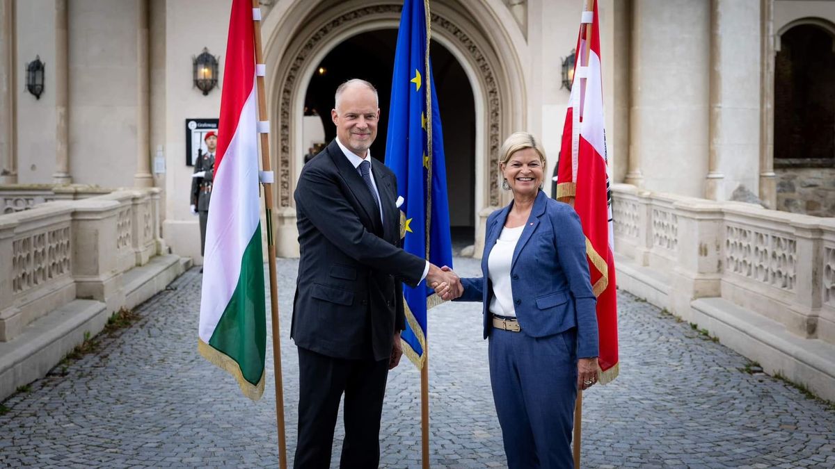 Szalay-Bobrovniczky Kristóf: Ausztriával egyformán gondolkozunk fontos kérdésekben