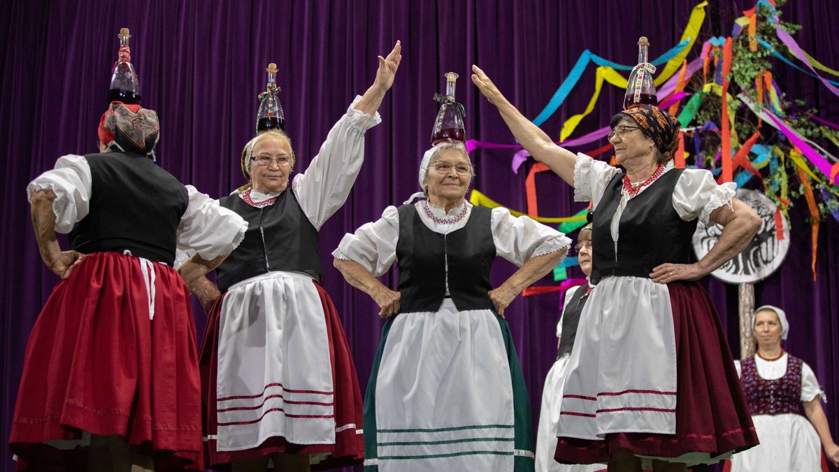Néptáncosok – megbecsülik a találkozások értékét (képgaléria)