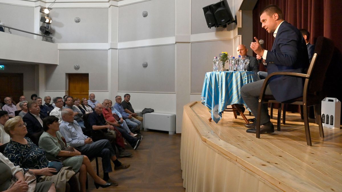 Menczer Tamás: Magyarországon csak a Fidesz-KDNP áll a béke pártján