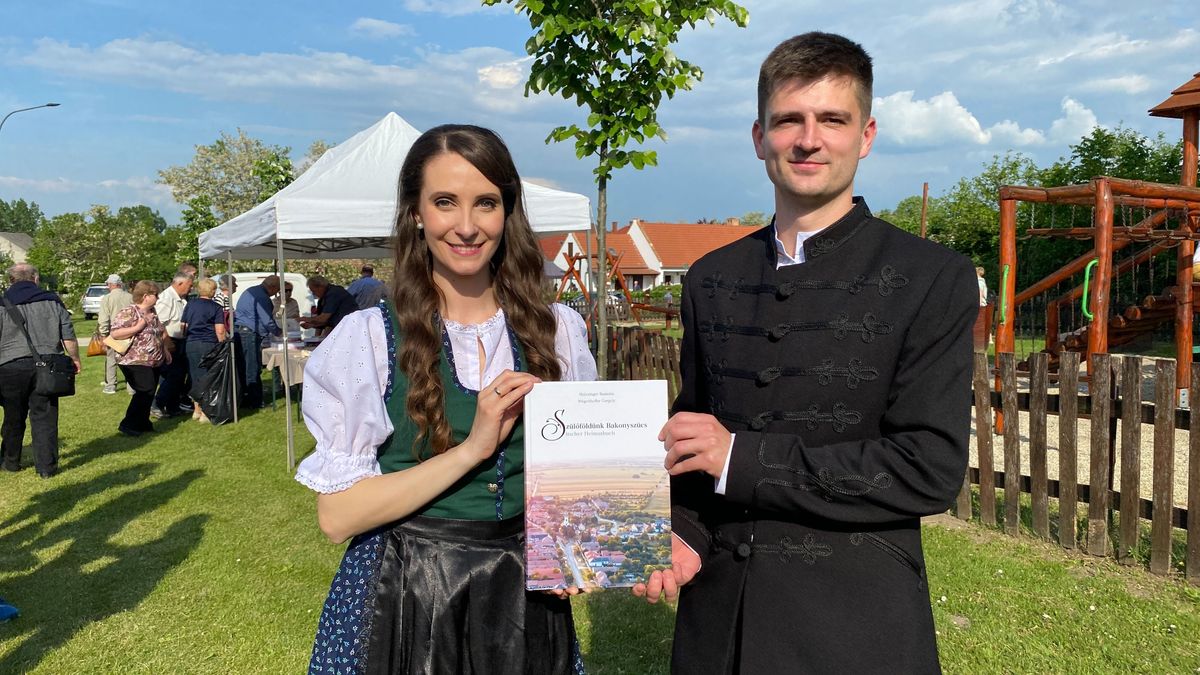 A szücsiek értékmentése a huszonnegyedik órában – Kötetben jelentek meg összegyűjtött emlékeik (képgaléria, videó)