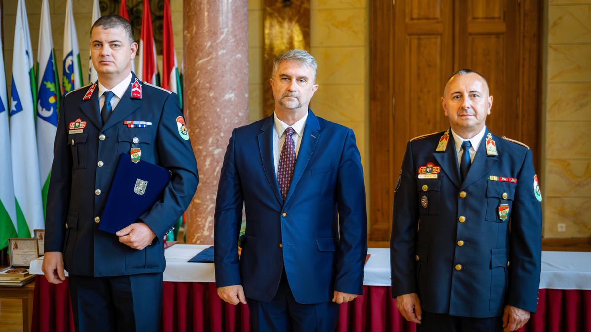 Bauer Marcell az év pápai tűzoltója