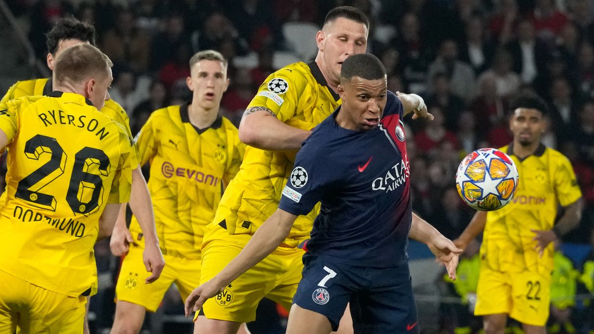 Párizsban is nyert és döntős a Dortmund