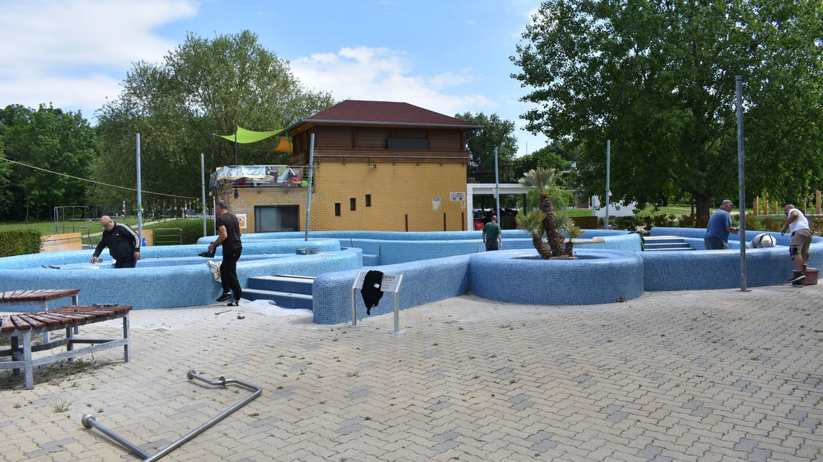 Készül a strandszezonra a pápai Várkertfürdő