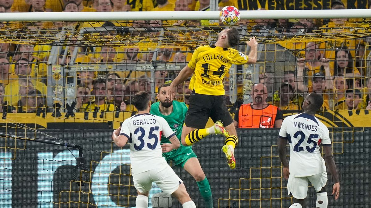 A Dortmund parádés meccsen nyert, újra nagy bajban van a PSG (videó)
