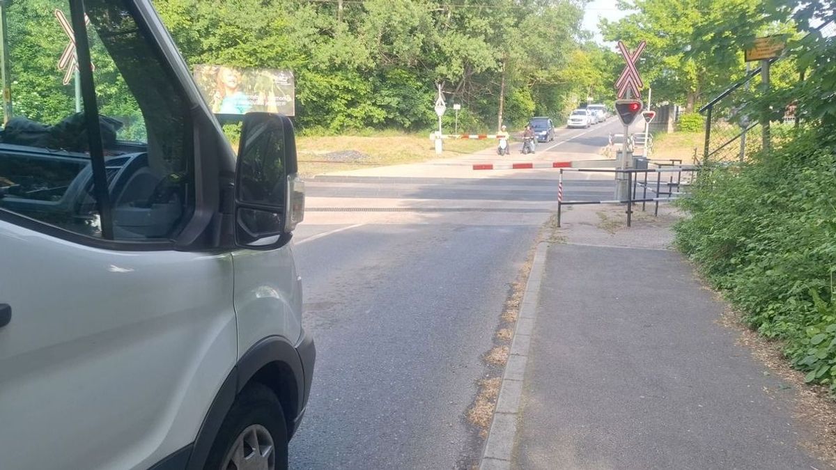 24 percig voltak leengedve a sorompók - a MÁV elárulta, mit kell tenni, ha meghibásodik a fénysorompó