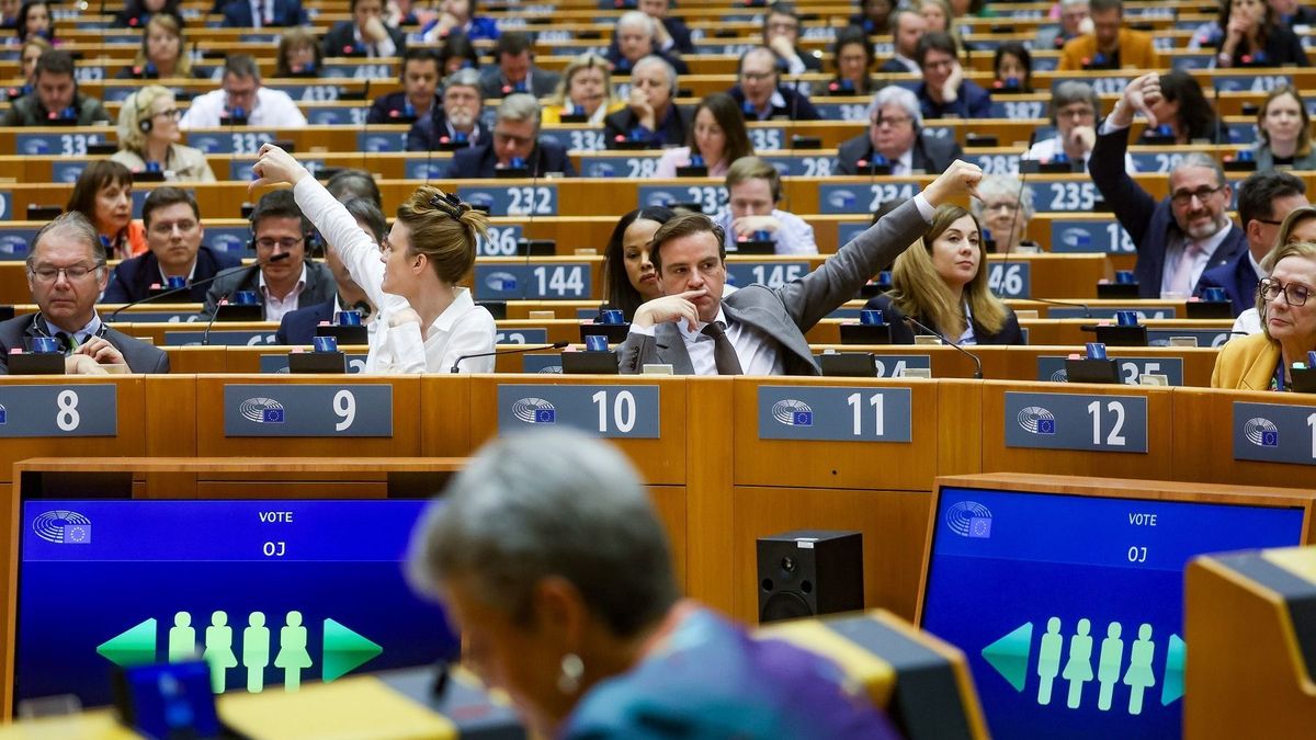 Az eurokraták és a baloldal politikai fegyverként próbálja használni a jogállamisági mechanizmust