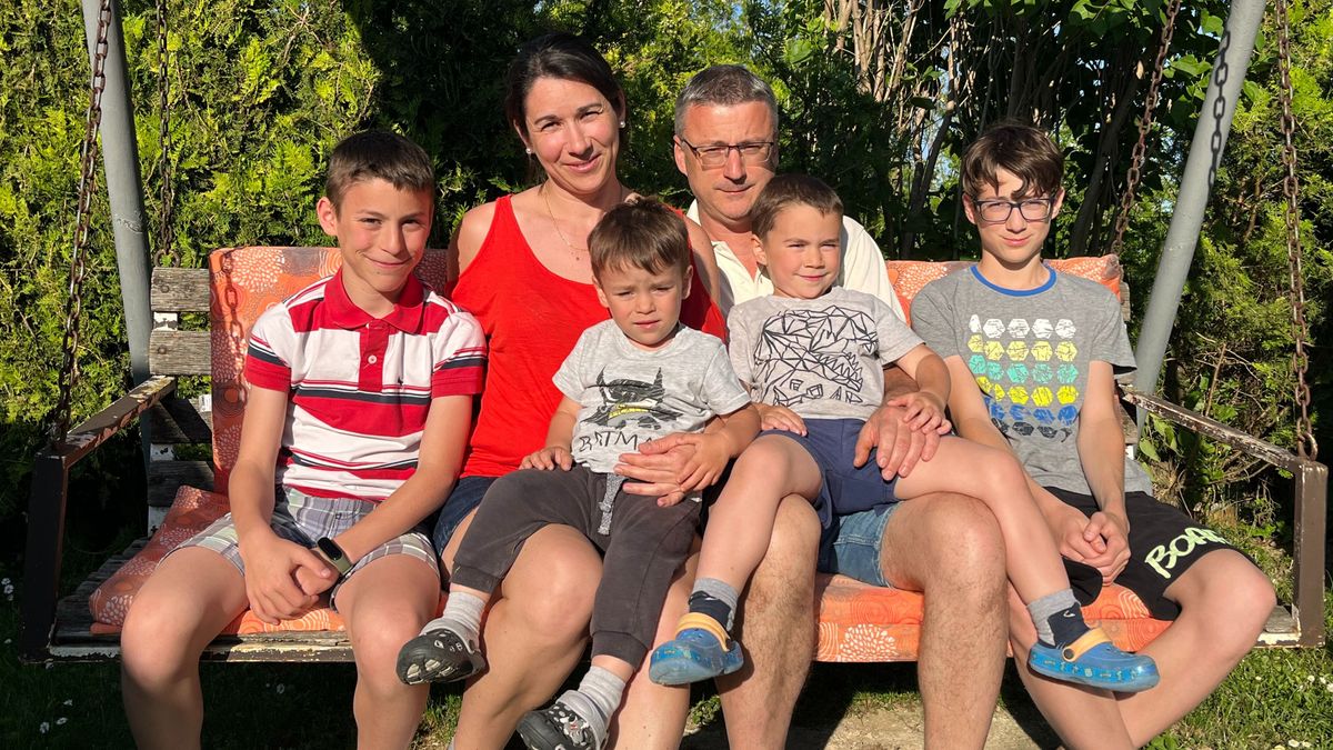 Hajniéknál nyugdíjig jön a Mikulás és a nyúl