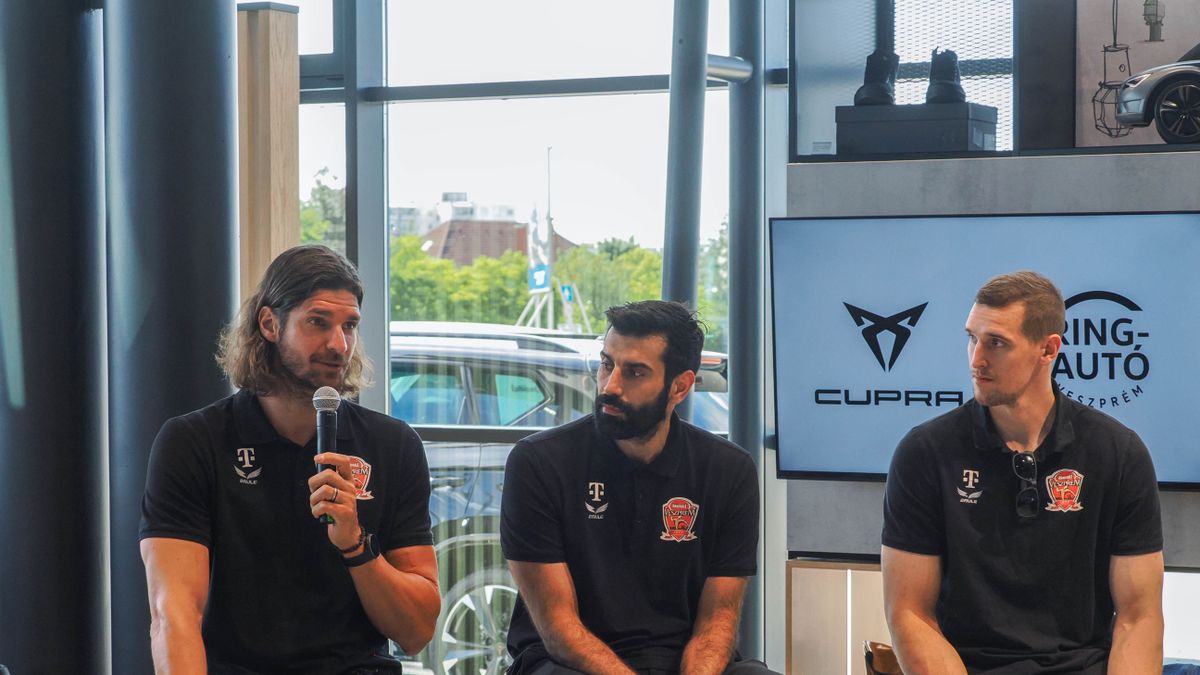 Megnyitotta kapuit a Cupra Garage bemutatóterme Veszprémben