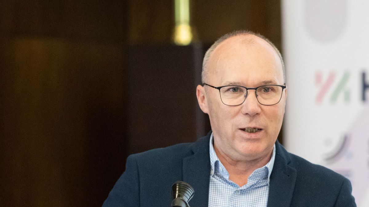 Kecses híd a völgy felett