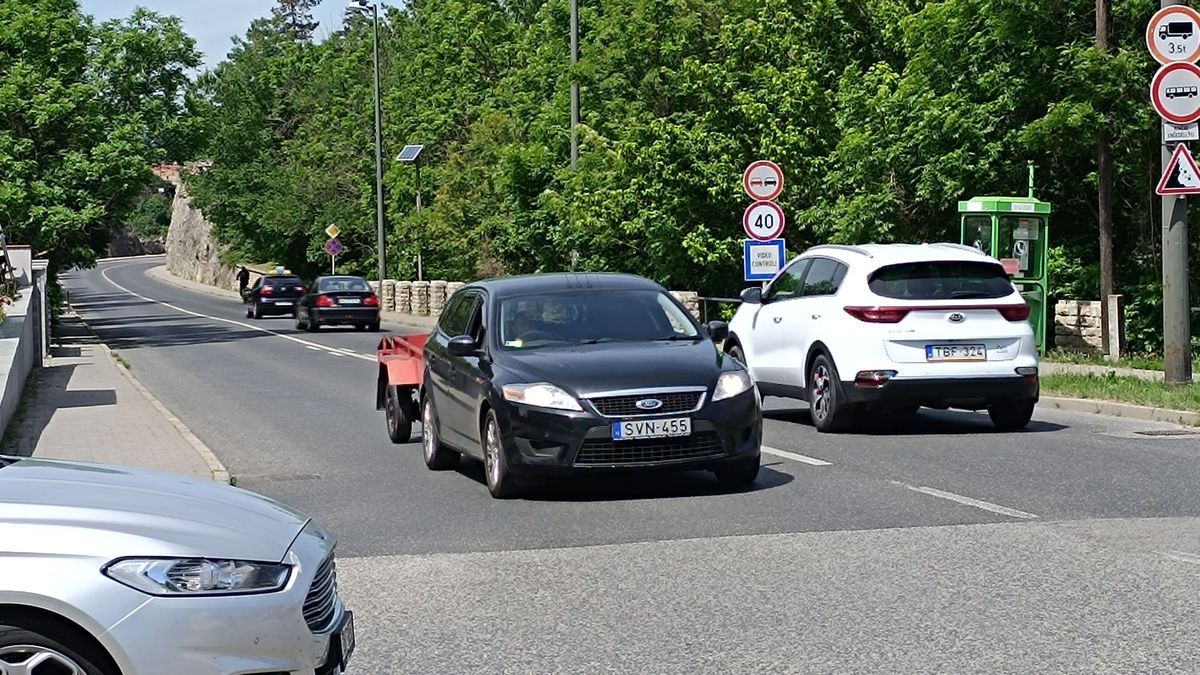 Autóval Veszprémben? Ezt jó, ha tudod!