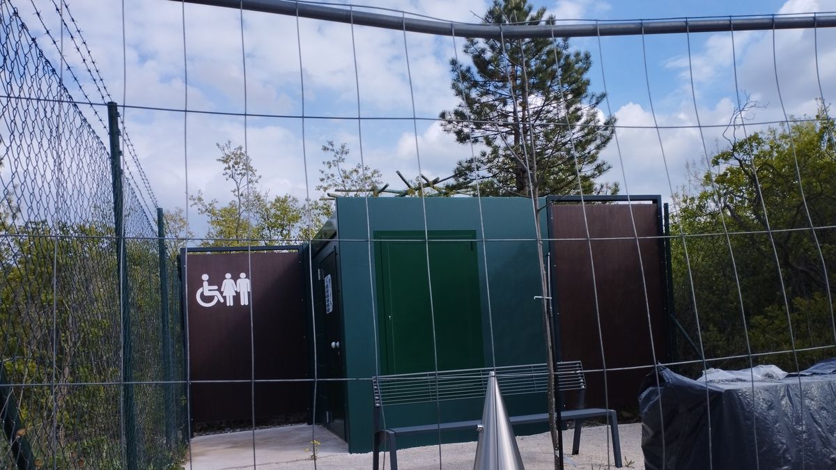 Fantomvécé? Kiderült, mégsem, a létesítmény használható