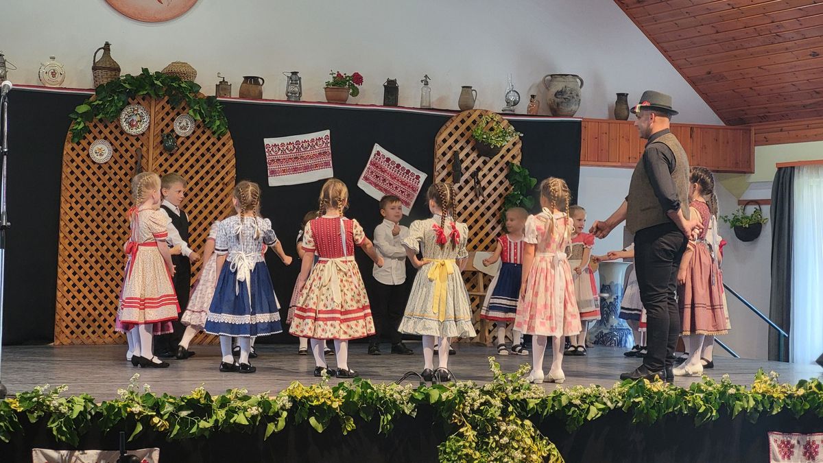 A Cserdülők léptek színpadra Márkón