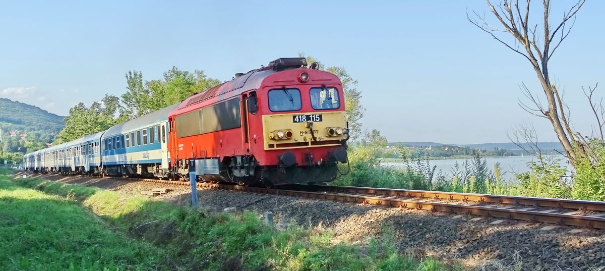 Már a vakáció előtt irány a Balaton, vonattal!