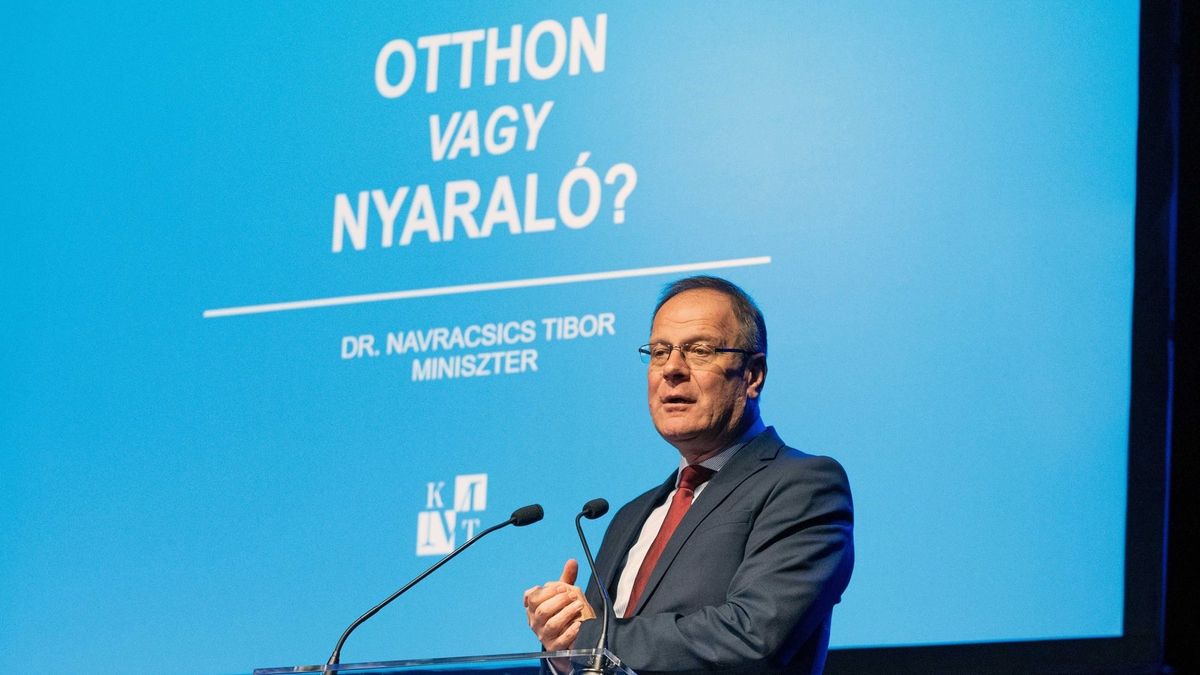 Navracsics Tibor miniszter: a Balaton lakó- és nyaralóhely egyben
