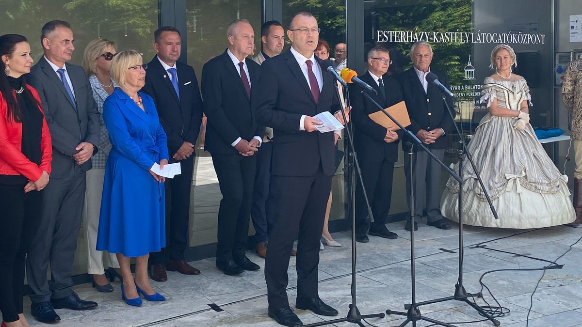 Eredeti pompájában ragyog az Esterházy-kastély Balatonfüreden (videó)