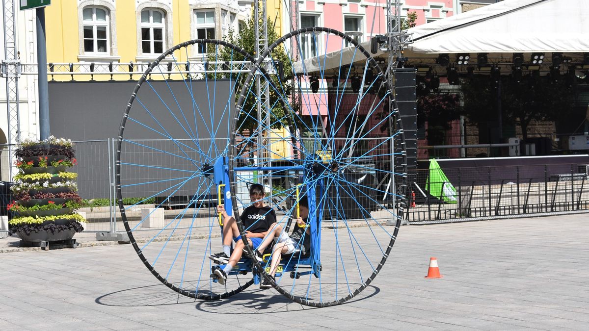 Több ezer érdeklődőt vonzott a pápai játékfesztivál (képgaléria)