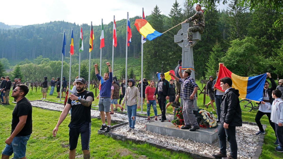 Kocsis Máté: nem ülhetünk egy szélsőségesen magyarellenes párttal egy frakcióban