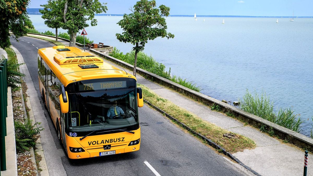 Sűrűbben közlekednek a Tihanybuszok a nyári szünetben
