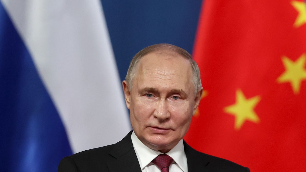 Vlagyimir Putyin kedden Észak-Koreába érkezik – frissül