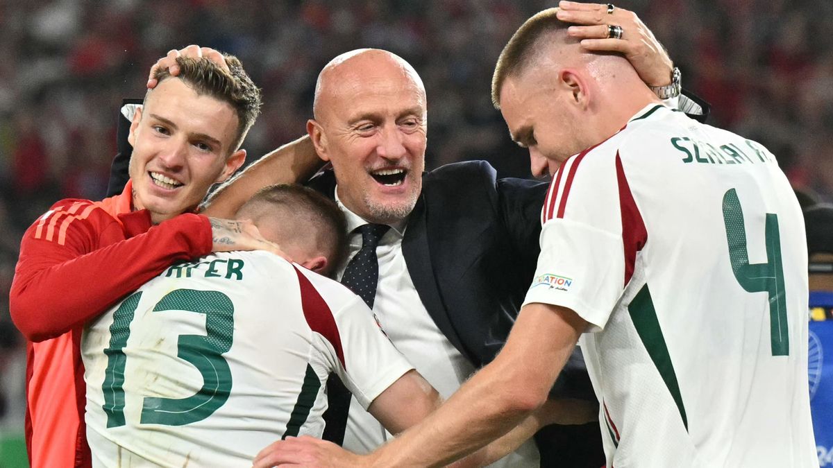 Rossi a mámor pillanataiban is a billentyűhuszárokkal foglalkozott