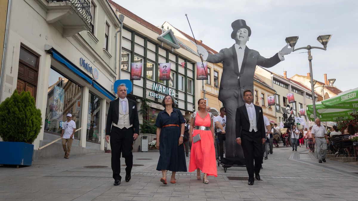 Látványos nyitóceremóniával kezdődött a Rátonyi Róbert Operettfesztivál (képgaléria)