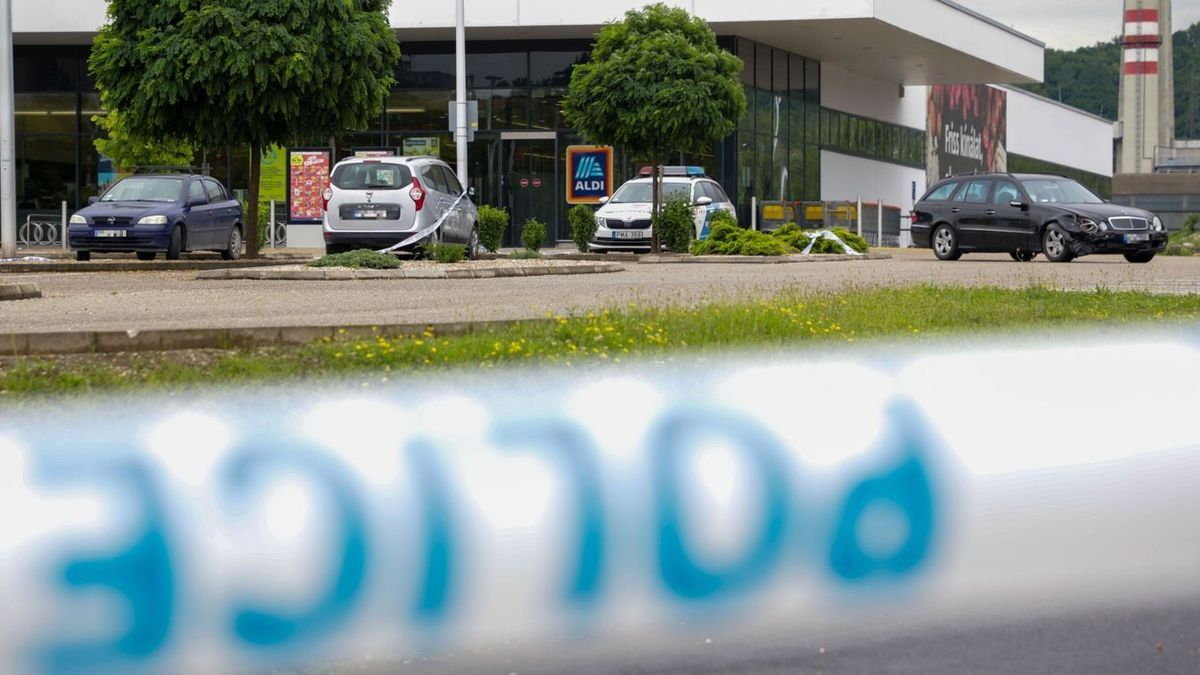 Szikszó díszpolgára volt az idős férfi, akit az áruházi parkolóban ütöttek el