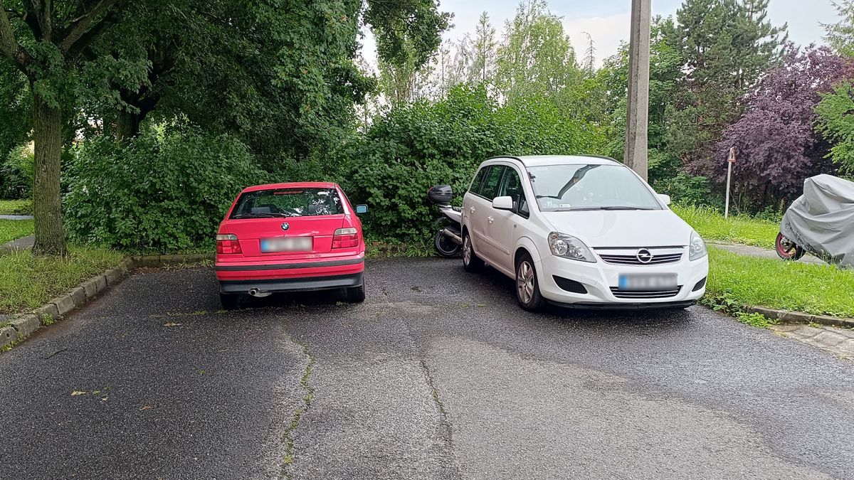 Parkolni így is lehet – de minek, ha nem muszáj?