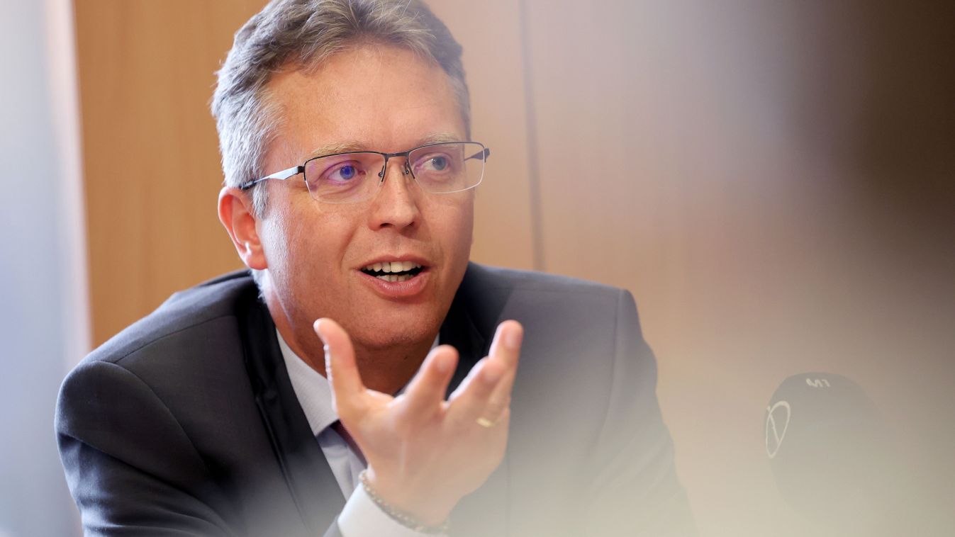 Hankó Balázs: megtiszteltetés és felelősség, hogy a miniszterelnök a KIM vezetésére kért fel