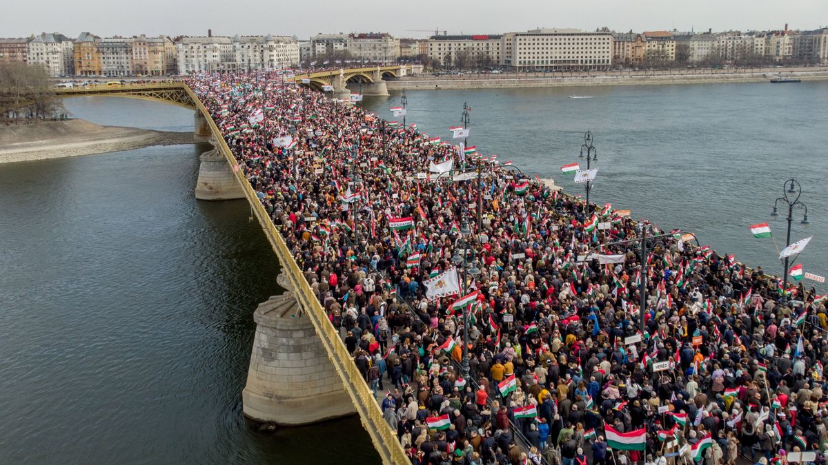 Minden idők legnagyobb Békemenetére számítanak a szervezők