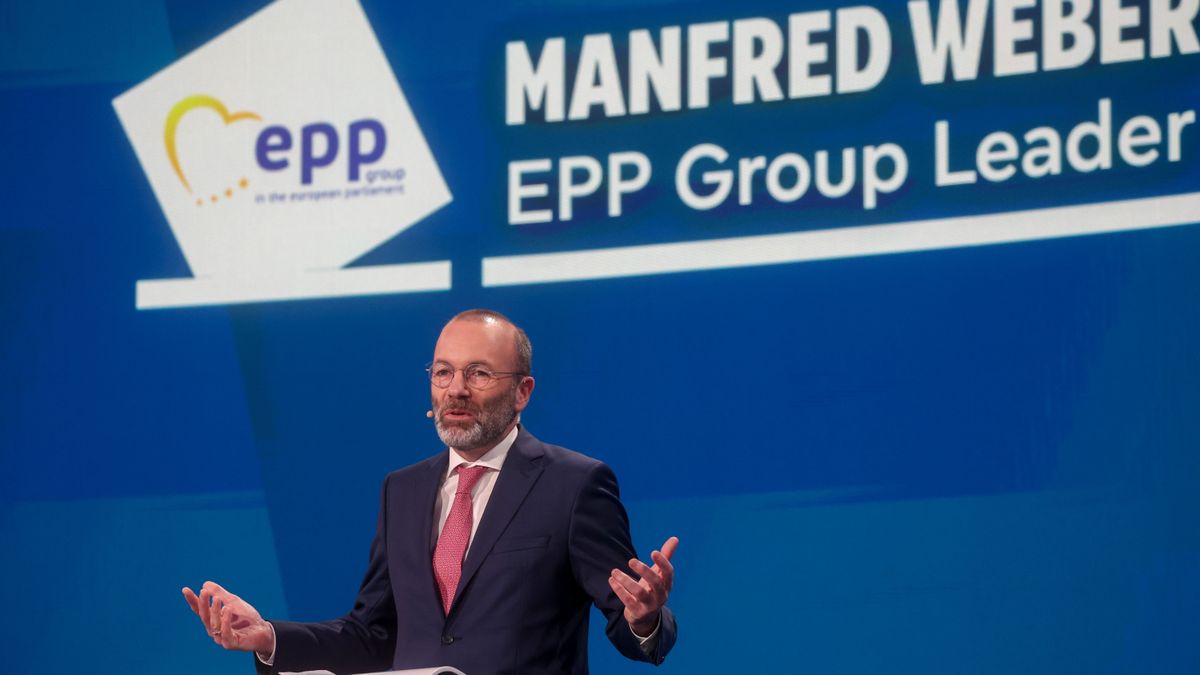 A migrációpárti Manfred Weber régi ellensége Magyarországnak (videó)