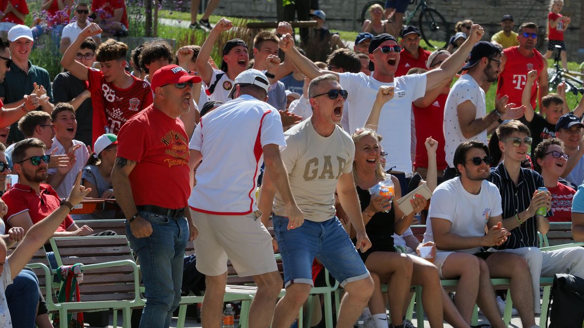 Rengetegen követték figyelemmel Veszprémben a magyar válogatott meccsét (képgaléria)