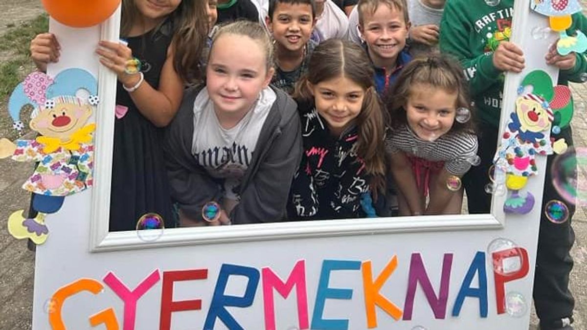 Vidám gyermeknap a devecseri iskolában