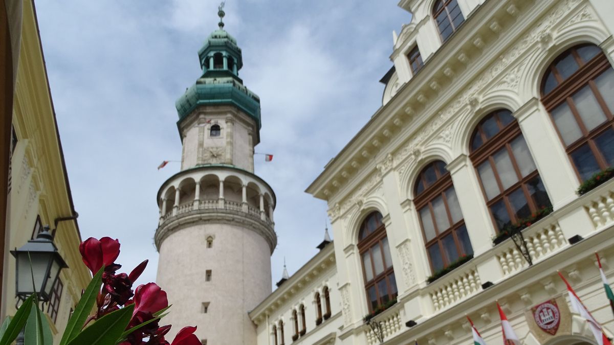 Hűségtorony – a legismertebb jelkép, ami csak egy a sok közül