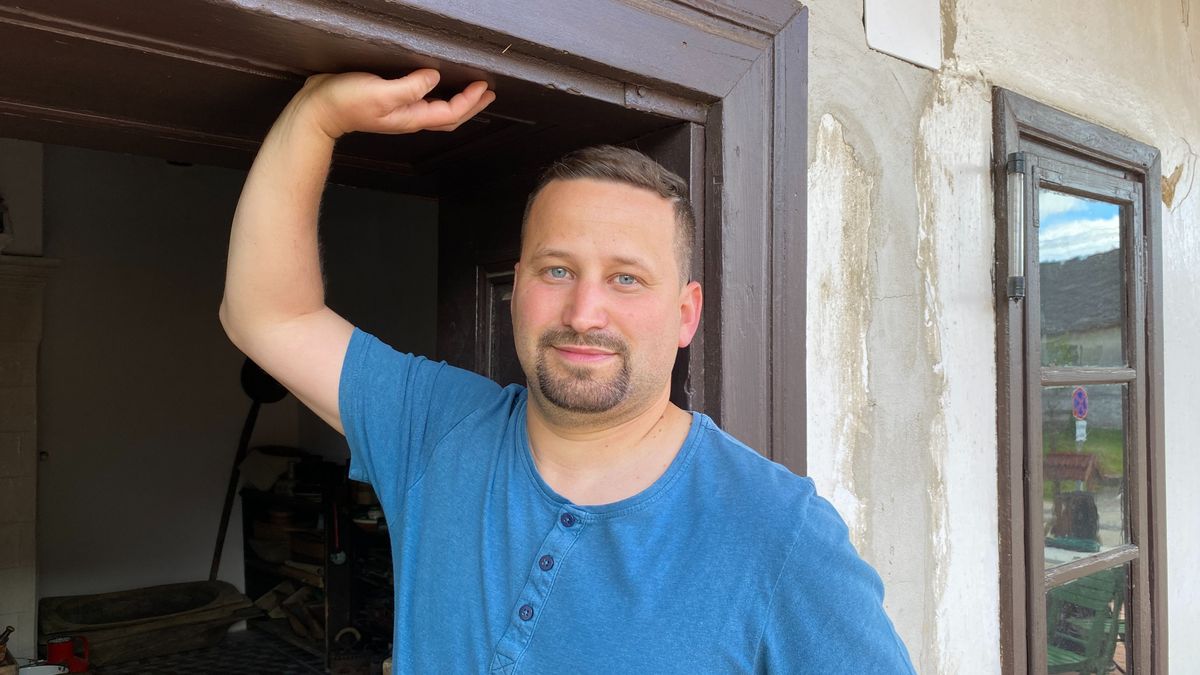 Tévés vetélkedőtől tulipános kerítésig – A tési tájház története (podcast)