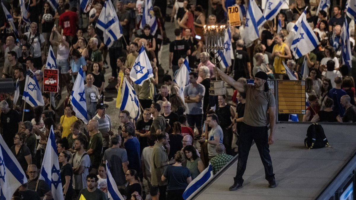 Izraelben tömegtüntetéseken követeltek túszalkut és kormányváltást – frissül
