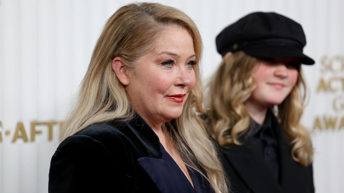 Csapás csapás hátán: szörnyű rendellenességgel diagnosztizálták a nagybeteg Christina Applegate lányát