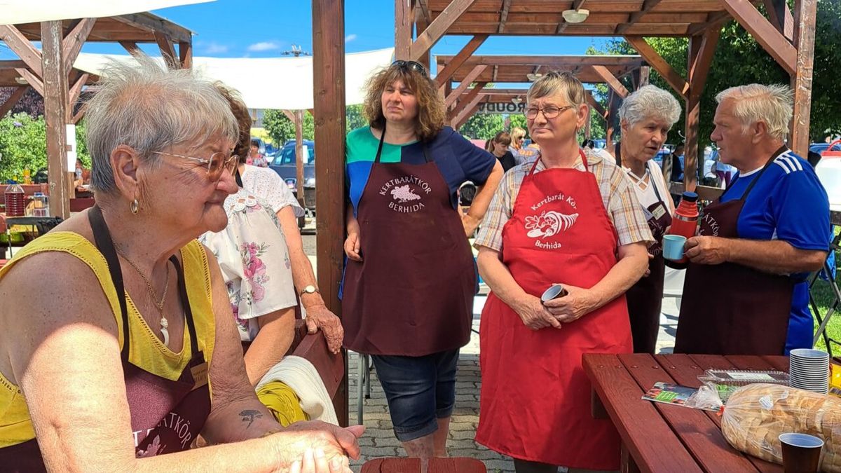 Zöldborsós ételekkel versenyeztek a kertbarátok – a berhidaiak is megmérettették gasztronómiai rátermettségüket