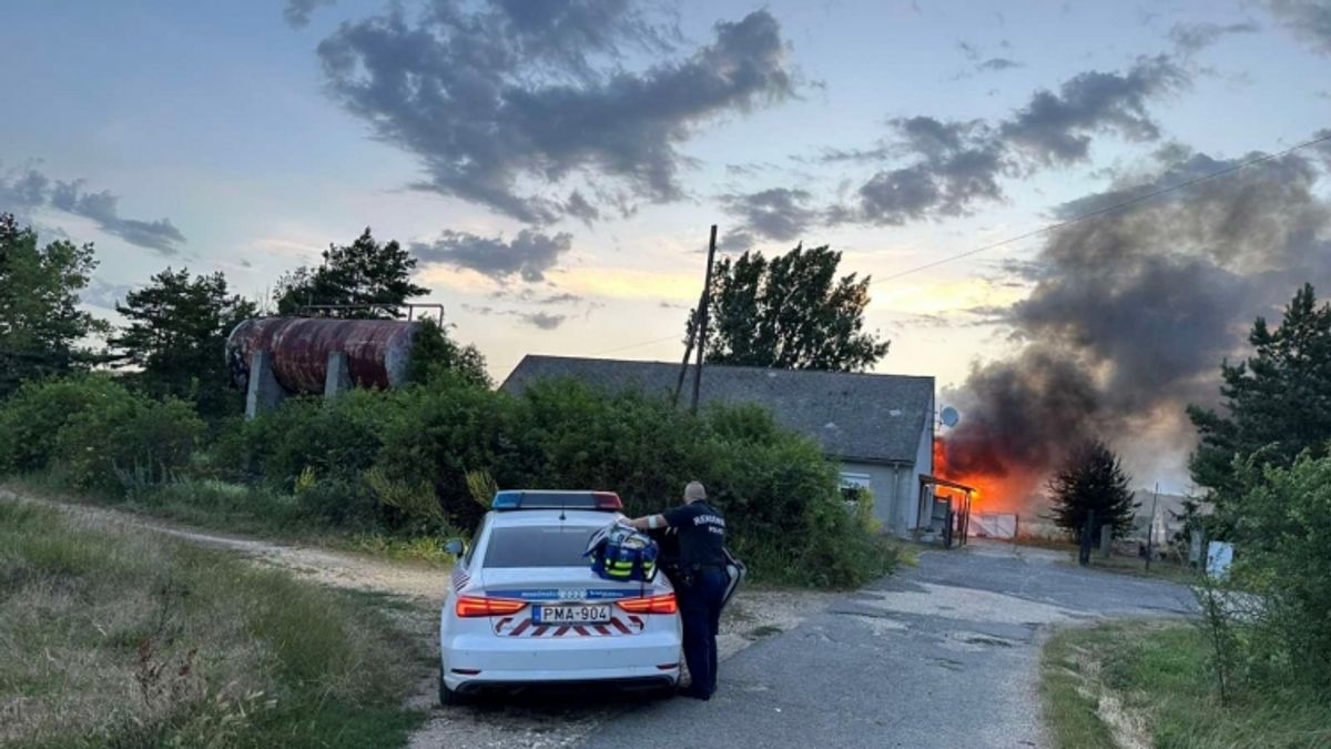 Ittasan nekiment a parkoló autónak, kigyulladt a garázs is