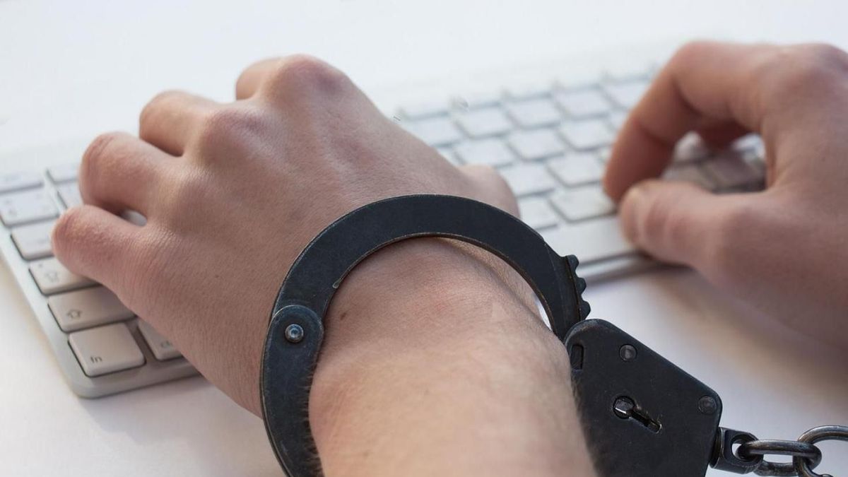 Hamis terméket az interneten sem lehet árulni