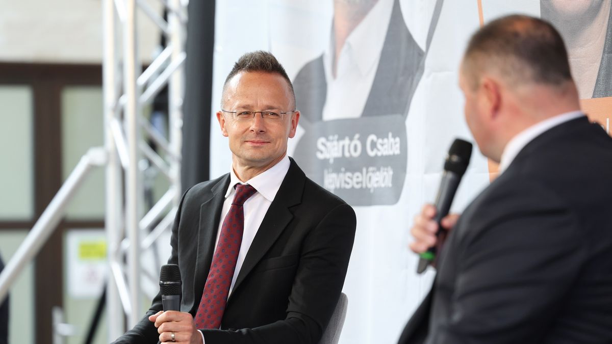 Szijjártó Péter miniszter: Sorsfordító választás előtt állunk