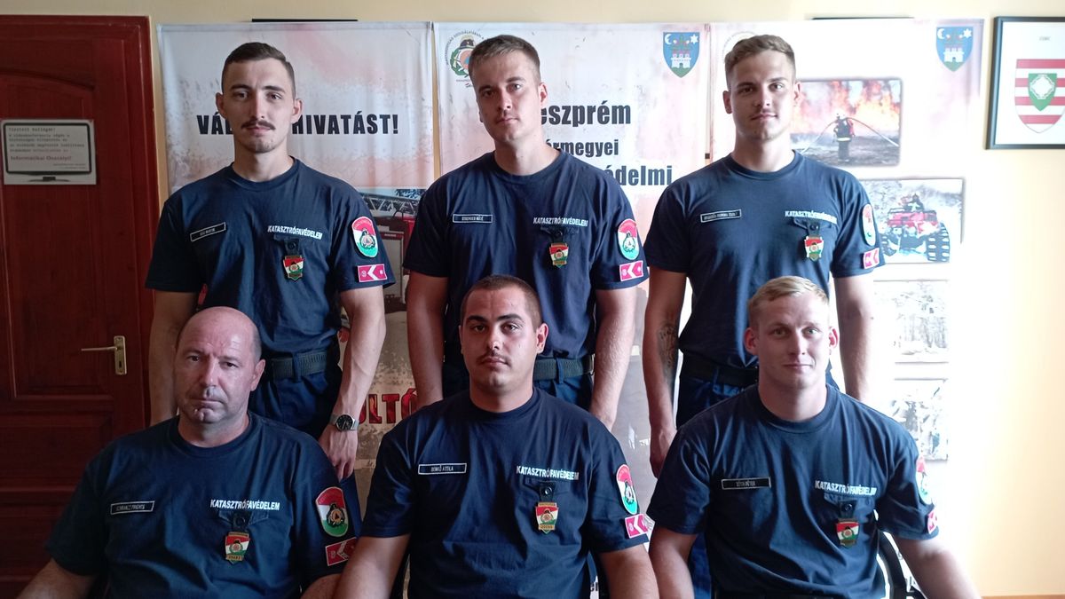 Ezentúl ők is ránk vigyáznak: esküt tettek az újonc tűzoltók