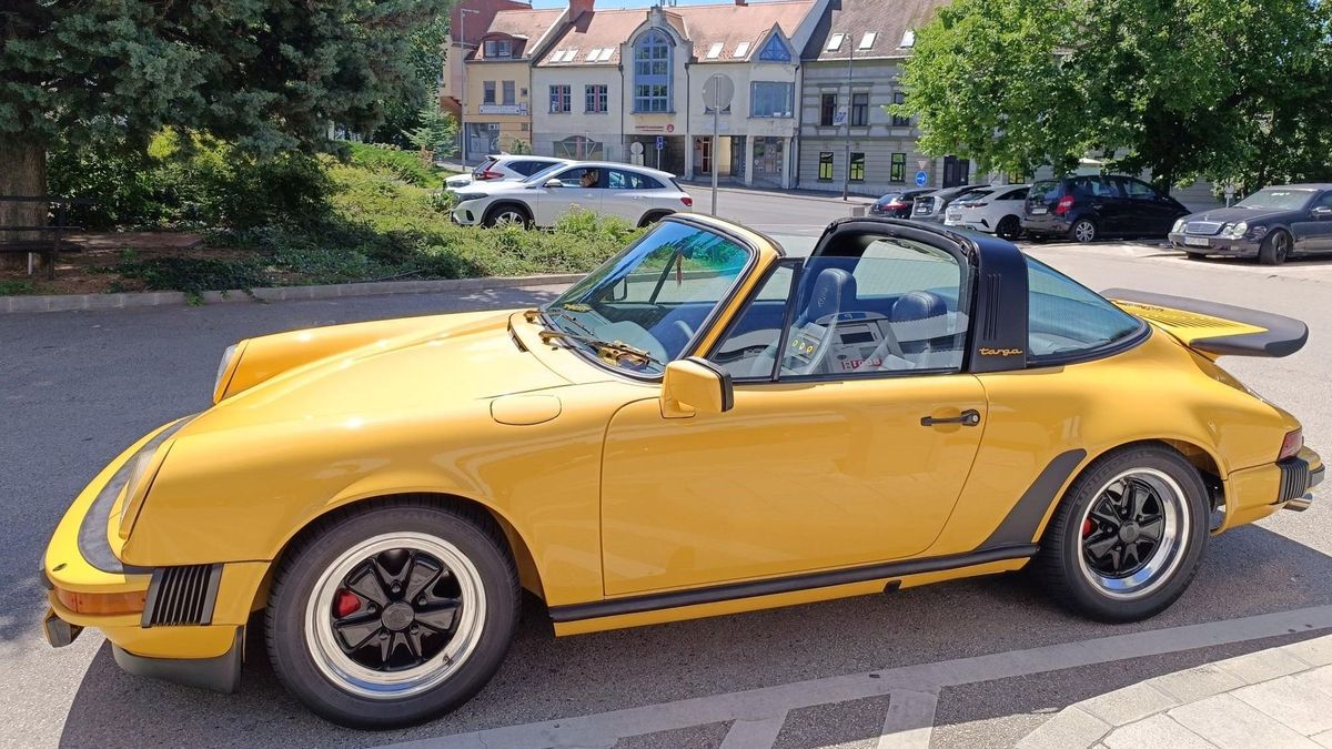 Porsche 911 SC Targa: brutálisan szép sárga csoda (galéria)