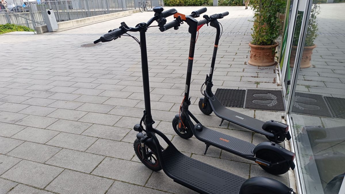 Július 16-tól egyes e-rollekkel már csak kötelező biztosítással hajthatunk